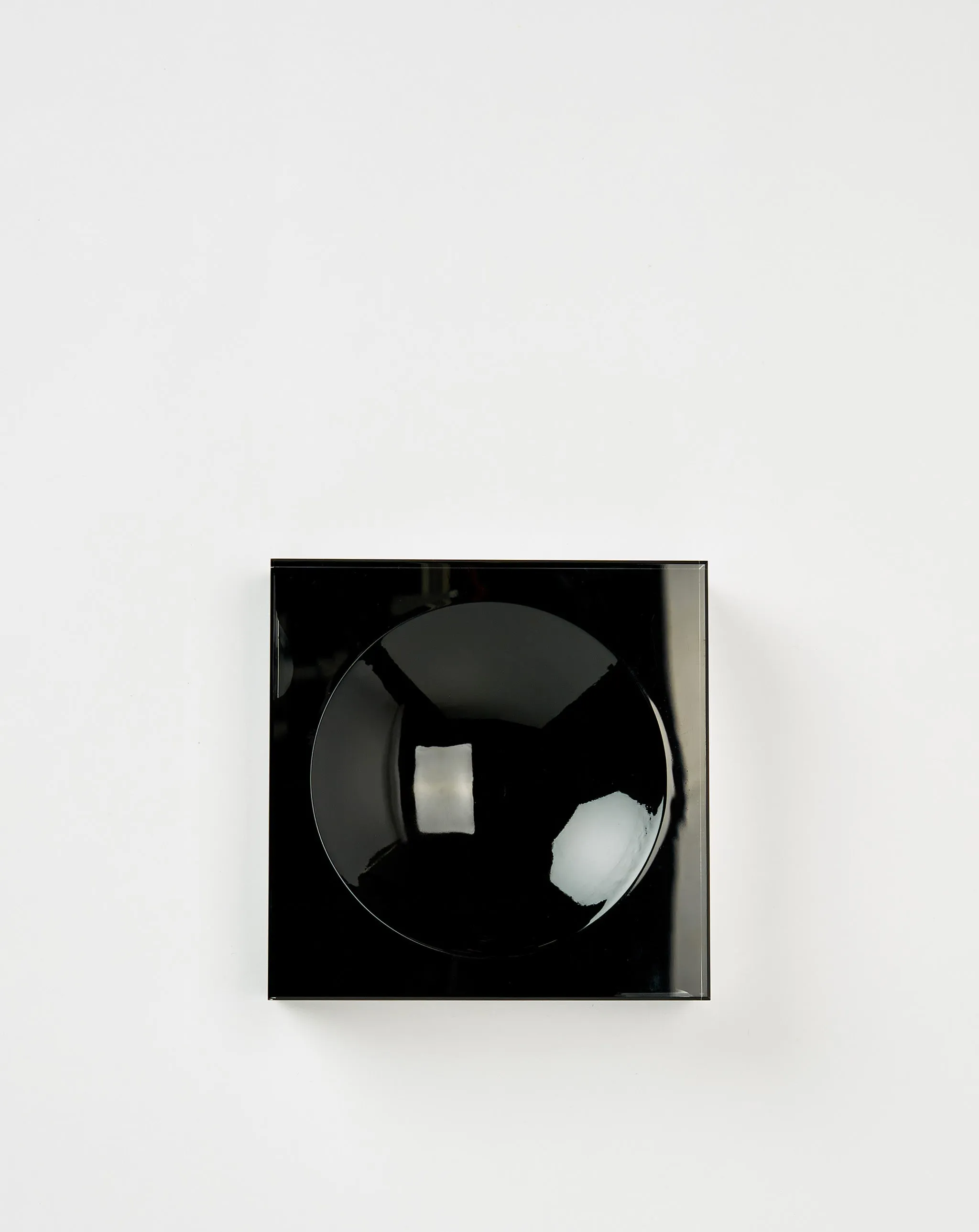 Contrast Candy Dish