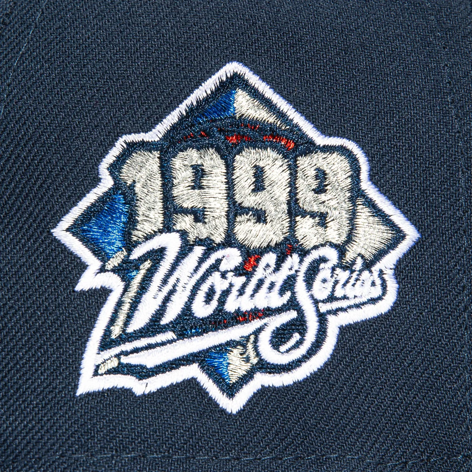 New Era 59Fifty New York Yankees 1999 World Series Patch Hat - Navy. Graphite. Red