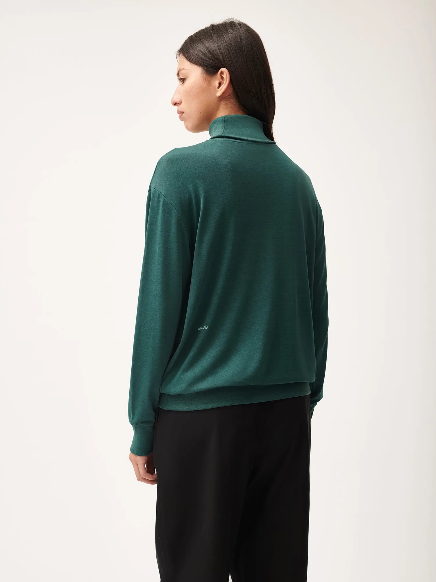 Women's Seaweed Lyocell Fine Knit Turtleneck Top—Foliage Green