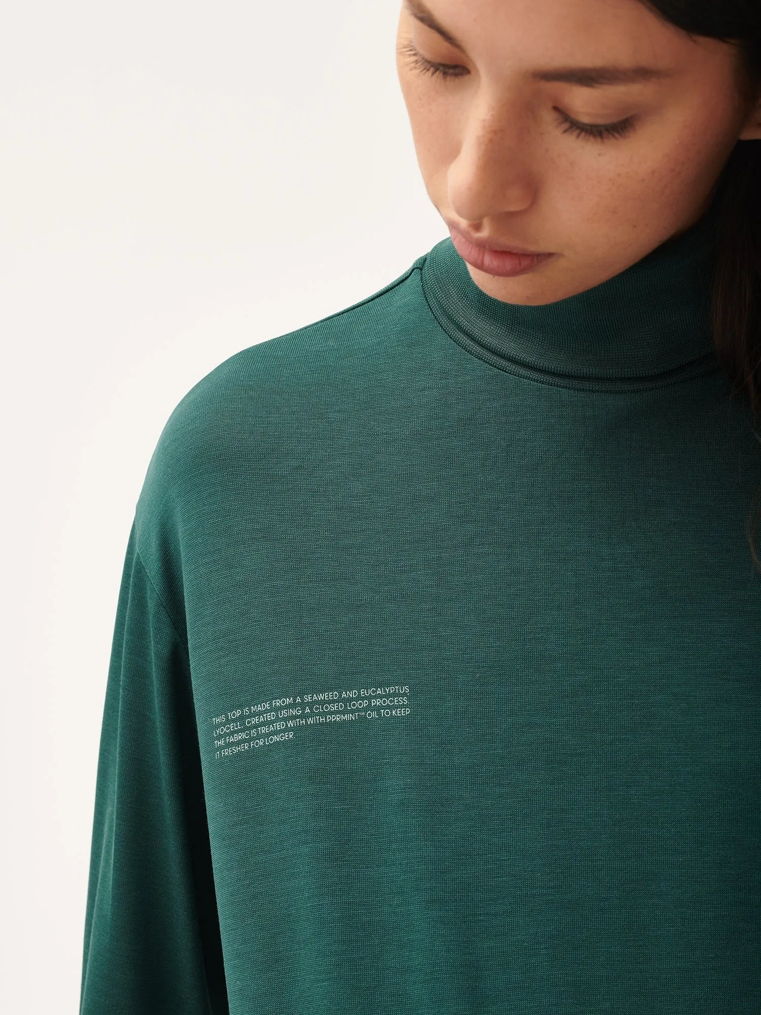 Women's Seaweed Lyocell Fine Knit Turtleneck Top—Foliage Green