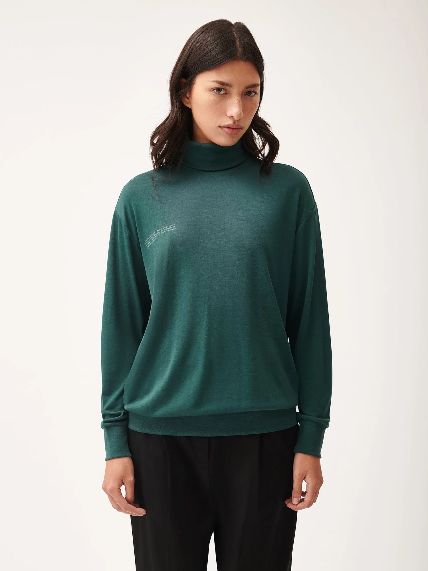 Women's Seaweed Lyocell Fine Knit Turtleneck Top—Foliage Green